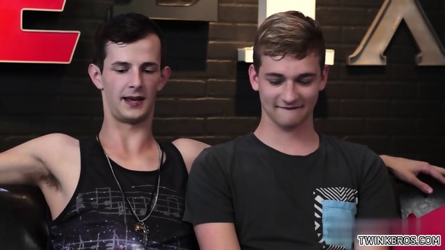 Tattoo twink anal sex and cumshot