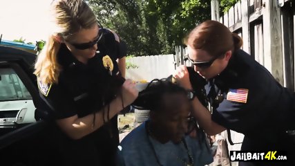 Officers Trap Artist Who Tags Up Streets With Gang Signs