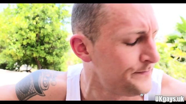Big dick gay threesome with cumshot