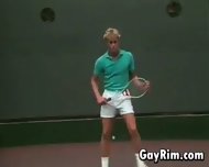 Fellation Sur Le Court De Tennis