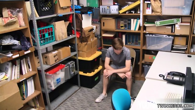 Big dick twink anal sex and cumshot