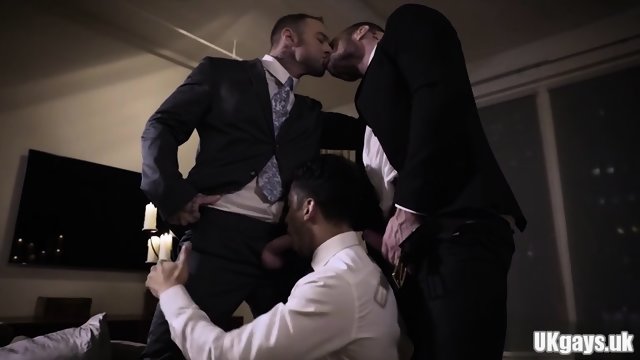 Muscle gay threesome and cumshot