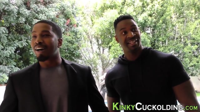 Busty cuckolder rides bbc