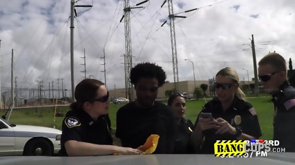 A Black Guy Running Away From Three Female Cops.