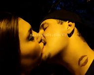Embrasser (as2) Vidéo Complète