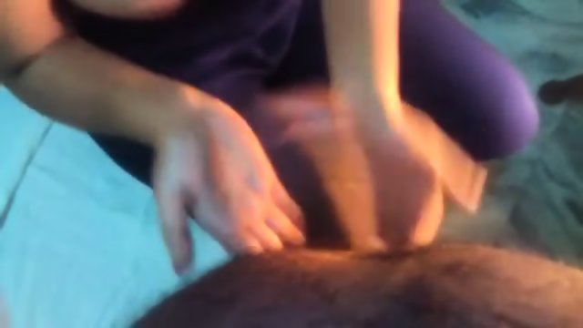 This desi MILF understand how to proposition a john thomas