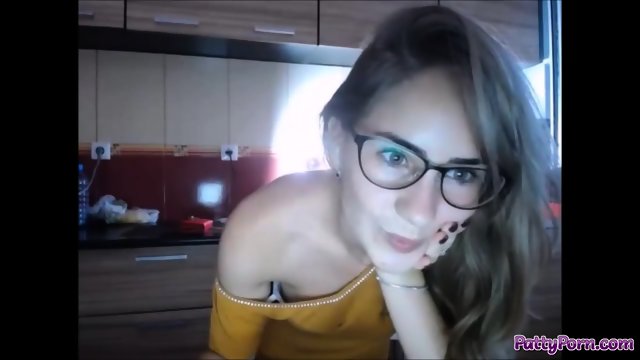 Beautiful blonde on cam orgasm