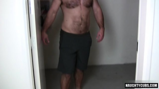 Big dick bear anal sex with cumshot