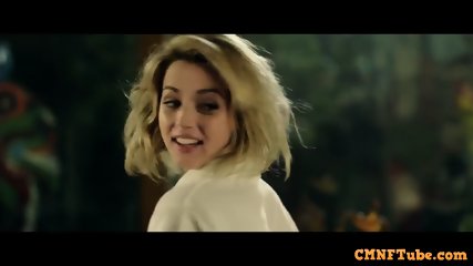 Ana De Armas - Scena Seksu