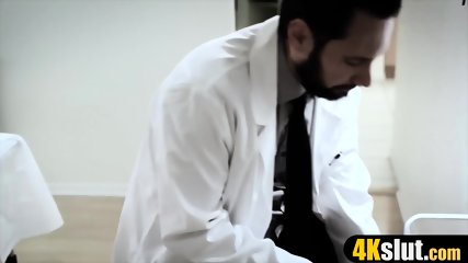 Geeky Bespectacled Hot Teen Chick Fucks With Her Doctor