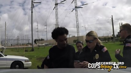 Cops Love To Fuck In Outdoors Black Dudes That They Just Arrested For Having Massive Cocks Hiding.