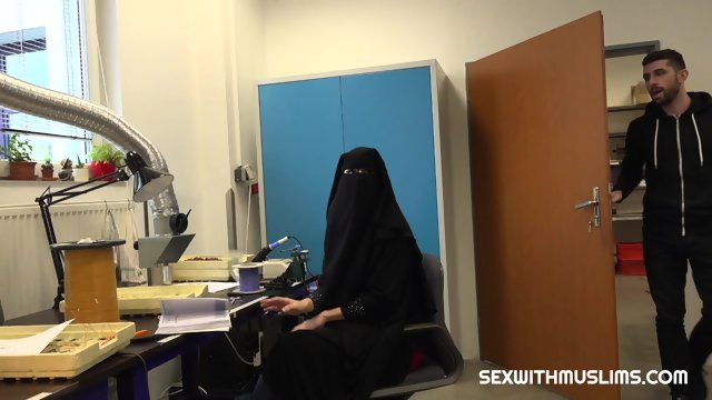 Muslim darling gets rod in her cunt