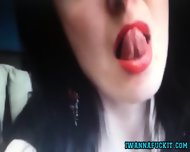 Sexy Babe Shows Off Her Purdy Mouth