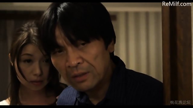 Asian Japanese hubby let 2 worker to fuck his wife while he watched on side