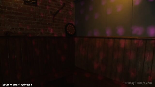 Shemale fucking babe in night club