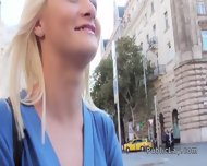 Infirmière Russe Blonde Sucée Et Baisée En Public