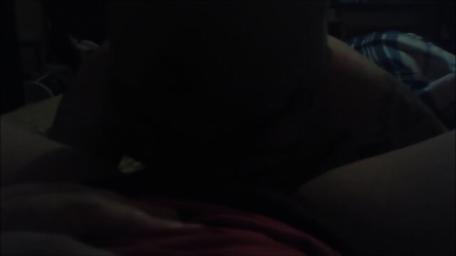 Young dude pleasing an adulteress