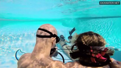 underwatershow, public sex, amateur, sister