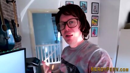 Leeds nerd watches bbw with massive boobs
