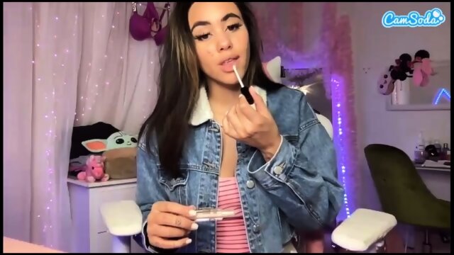 CamSoda - cute Latina with perfect tits