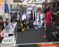 Pawnshop Amateur Getting His Cock Sucked