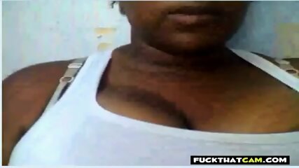 Ebony Shows Big Tits On Webcam