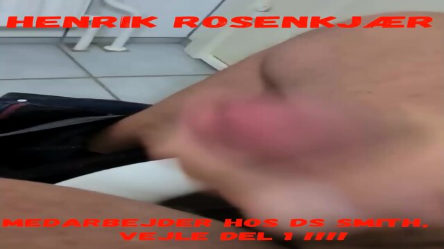 lÃ¦kket video af Henrik RosenkjÃ¦r, der onanerer efter arbejde