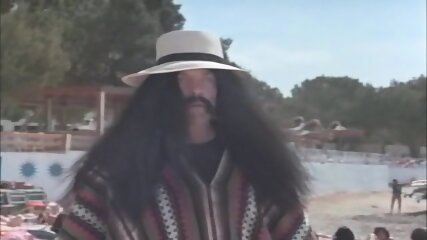 The Trouble with Spies 1987 - beach scene