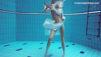 underwatershow, underwater girls, public, public sex