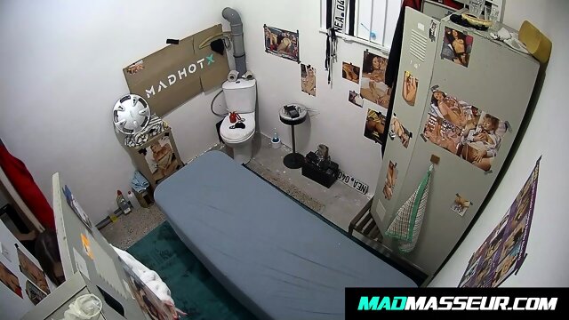 Beautiful Girl Gets Full Body Massage