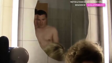 Deutsche Frau Bekommt Sex Unter Der Dusche
