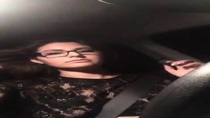 Mia Marie - Masturbuje Się W Samochodzie Podczas Transmisji Na żywo Z Peryskopu