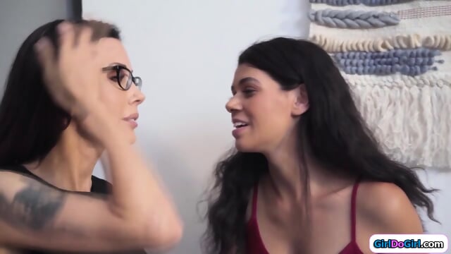 Big tit stepmom gives teen stepdaughter oral tongue training