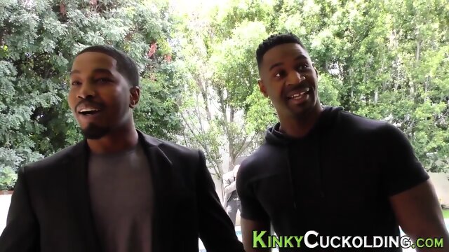 Femdomina gets tits jizzed