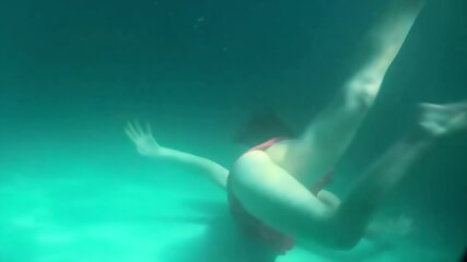 young, nude, underwatershow, underwater girls