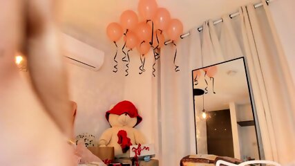 Super sexy naughty bae twerking her big ass