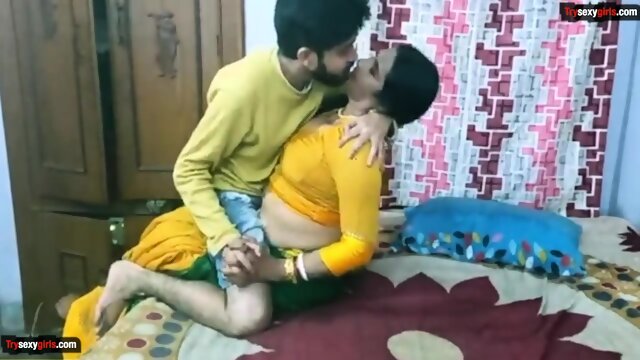 Maa Ke Sath Sex Video - Bhabhi Maa Ke Sath Sex Kiya - EPORNER