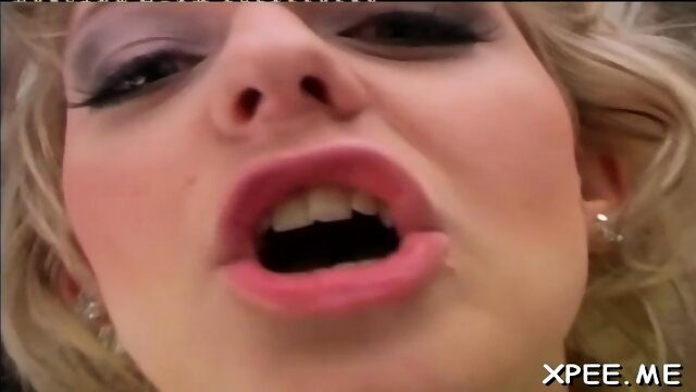 Hot-tempered bombshell fulfills fucking dream