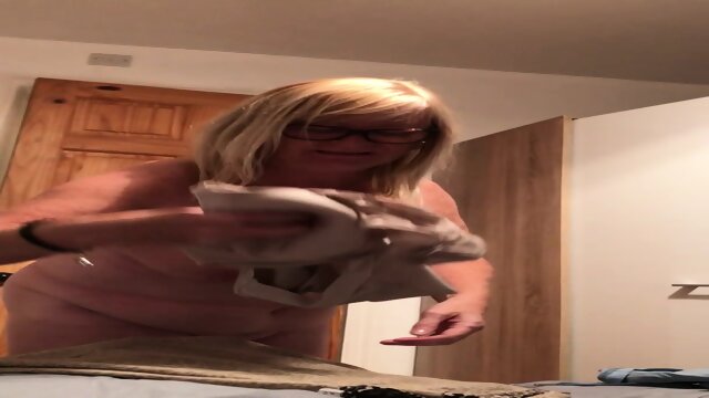 bbw wife loves to show