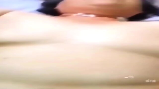 Mature mom gets fucked by big cock and screams comfortably