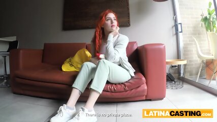 Niewinna Ruda Kolumbijska Oszukana W Castingu Do Fałszywej Modelki
