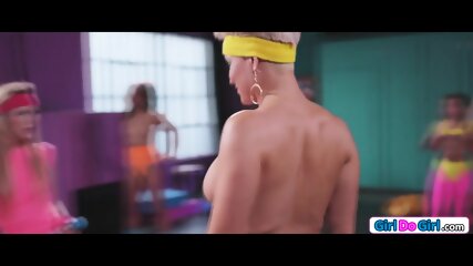 Petite Blonde Gets Dominated By Fitness Babes To Lick Pussy