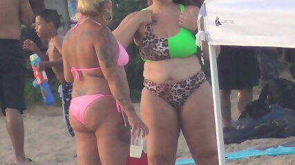 2022 Bikini Beach Girls Videos Vol-1382