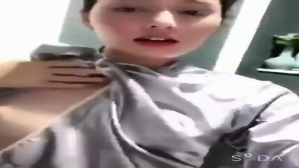 Nag finger sa banyo si ate sarap na sarap