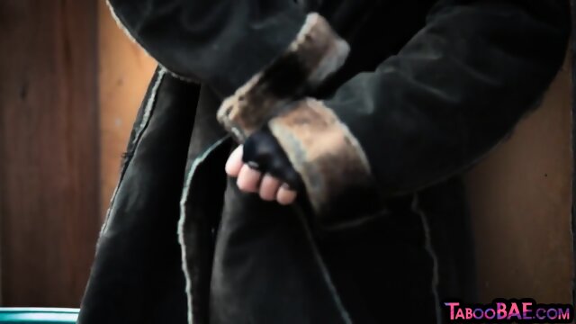 Bigass oral bum babe fucked by landowner in luxury house