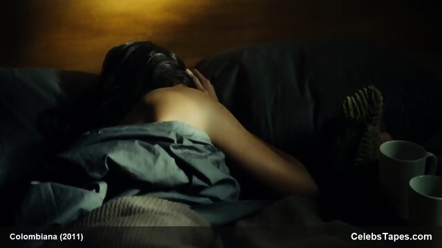 Zoe Saldana hot and sexy