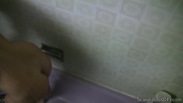 Jewel strip off and blowjob while laundry fuck