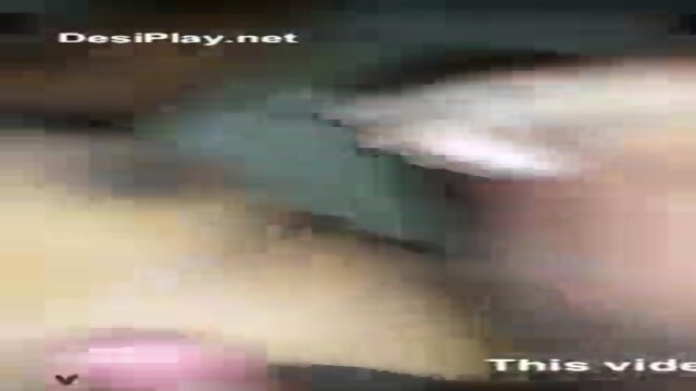 Tamil Aunty giving blowjob sex to her husband.mp4