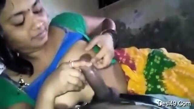 Desi Randi Bhabhi Fuck with boyfriend at home