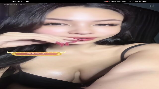 Those tits is very cool